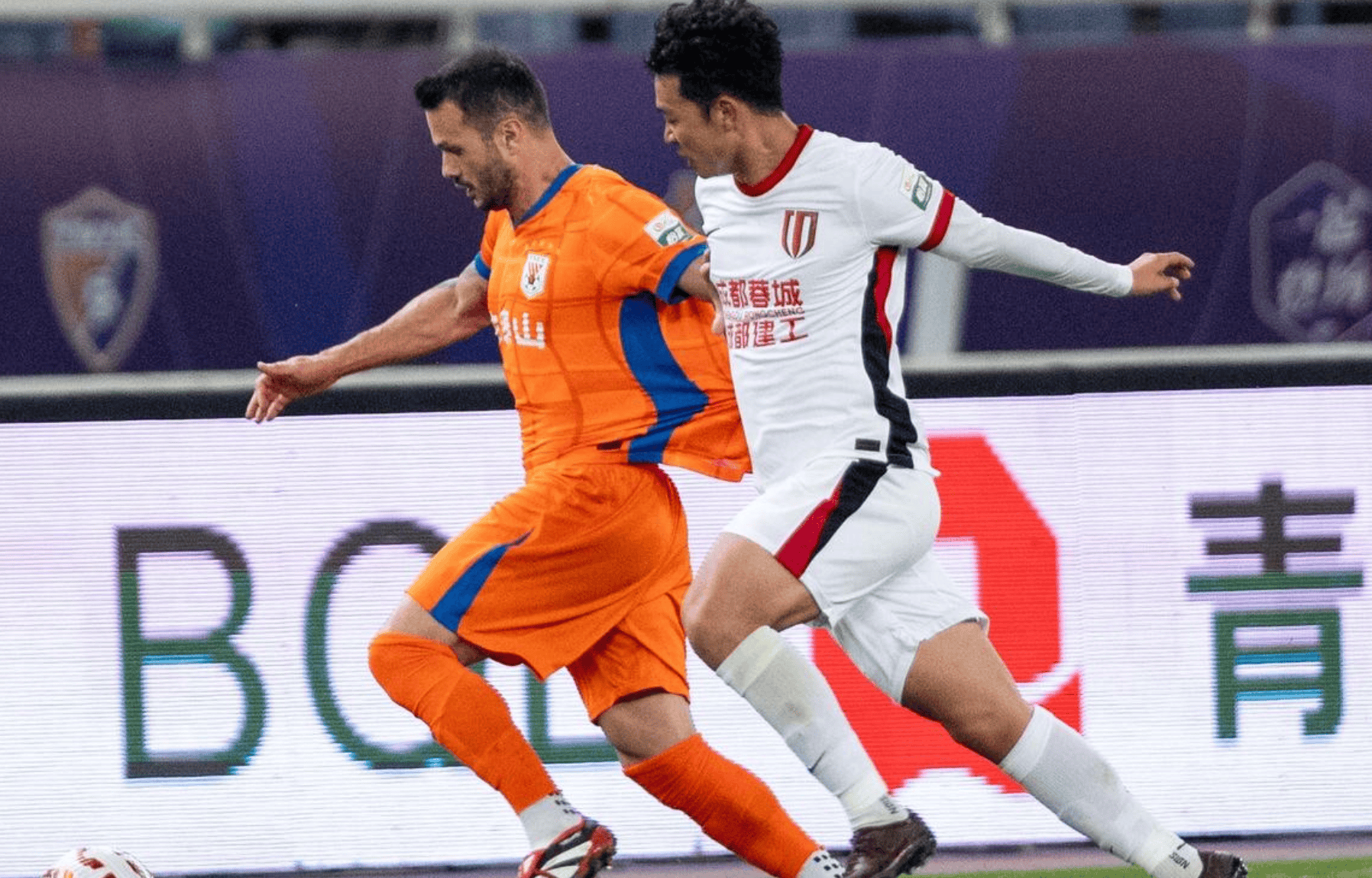 一支原本不被看好的球队突然崛起，击败强敌的简单介绍