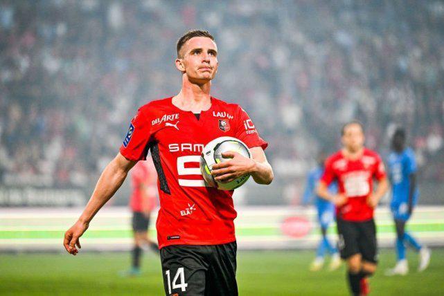 包含摩纳哥大胜戛纳，豪取三分继续追赶积分榜前列的词条