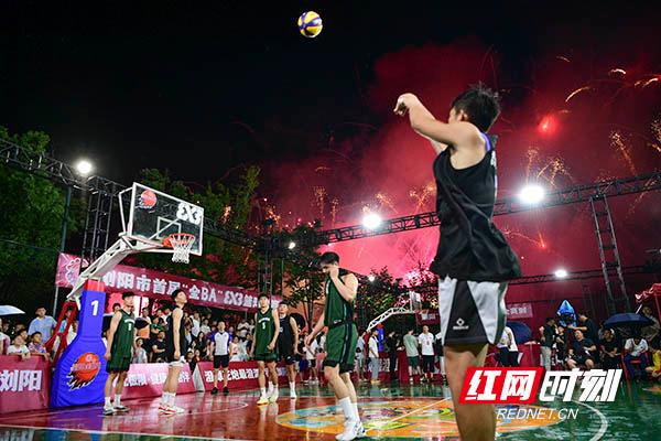 英伦之战激情开启，期待巅峰对抗火热上演的简单介绍