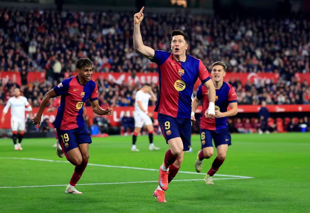 包含西班牙篮球超级联赛精锐对决，巴塞罗那与瓦伦西亚擦出火花的词条