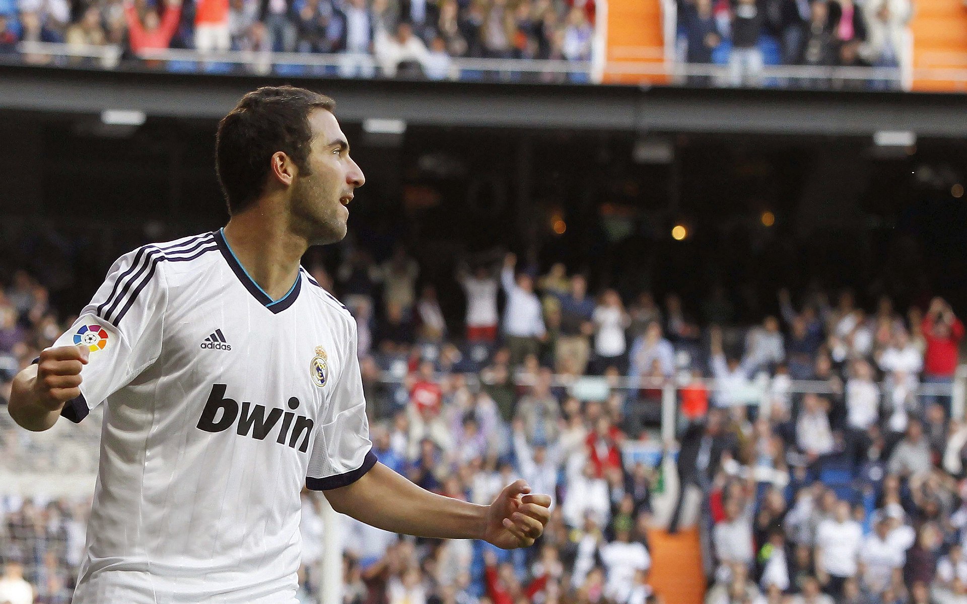 西亚卡姆全场最佳无争议，太阳带走北京队，一场跨越文化的篮球对话