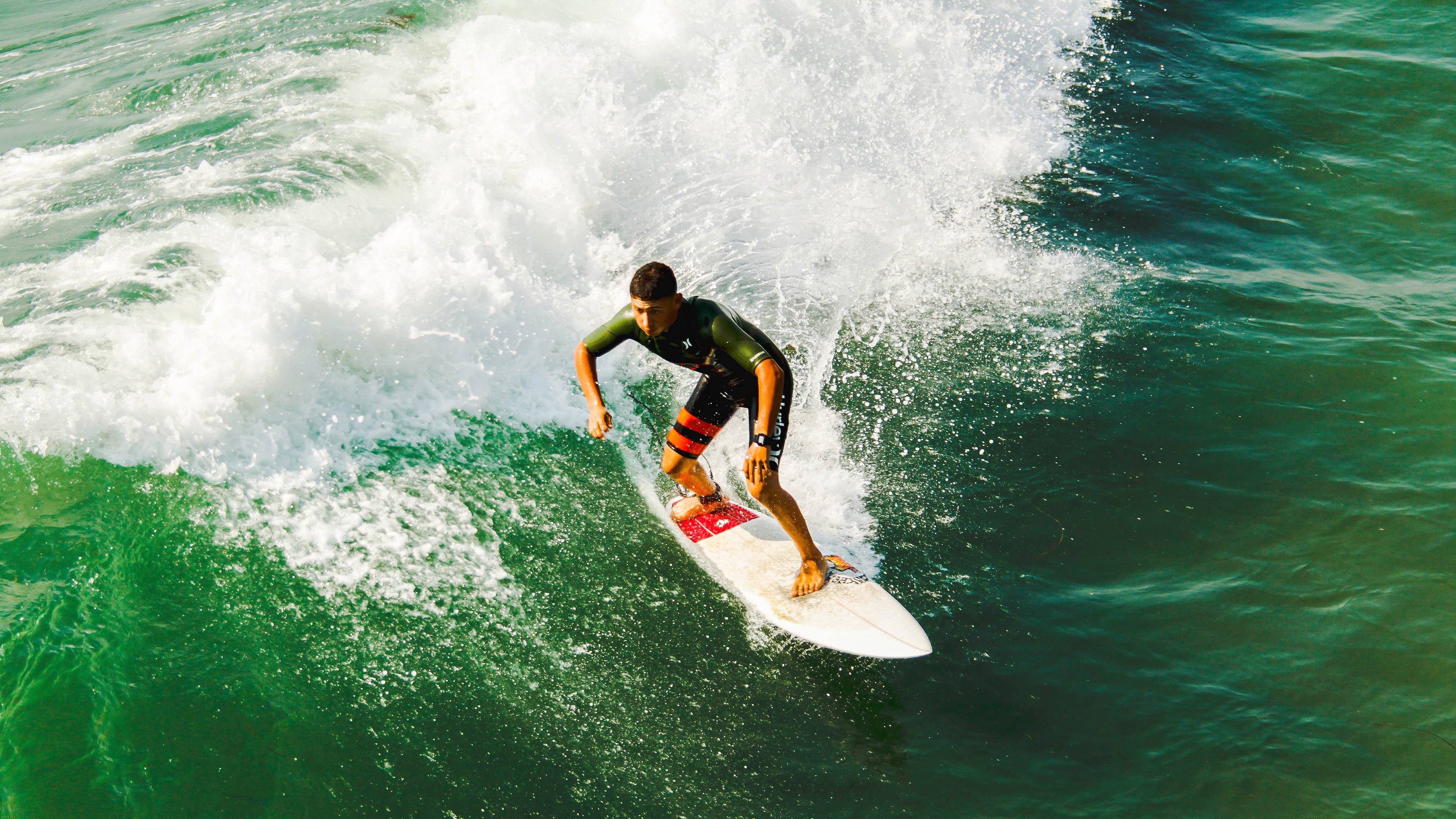 北非德比引爆欧冠半决赛焦点战，阿尔及利亚新星终结突尼斯悬念