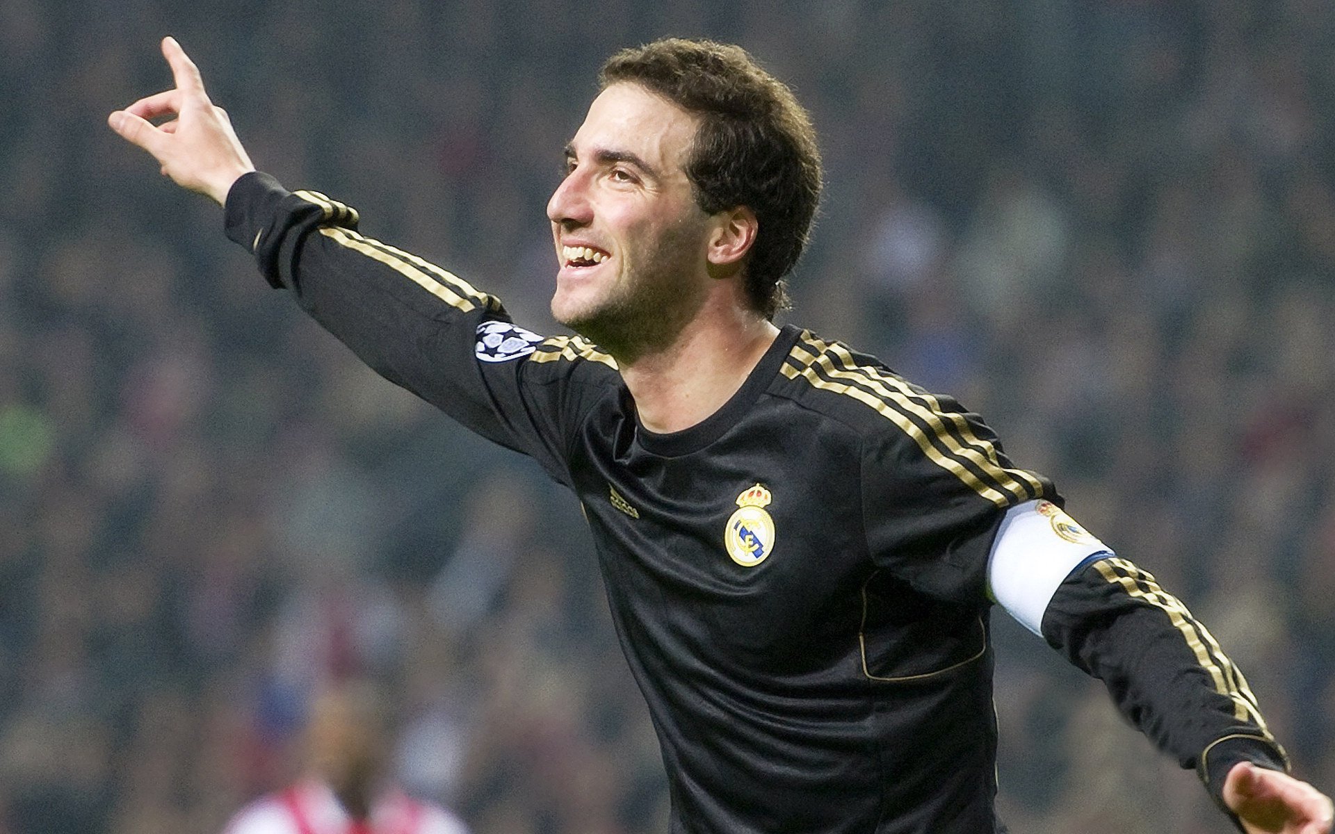 钢铁意志与赛道狂飙,当多特蒙德精神注入F1,布雷默的揭幕战征服