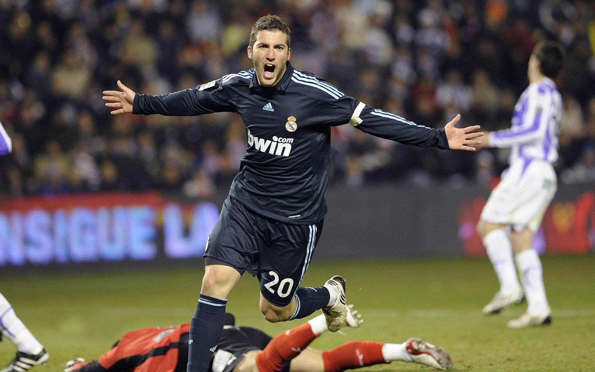 黄鸭组合闪耀全场，马来西亚队力克印度队夺关键胜利