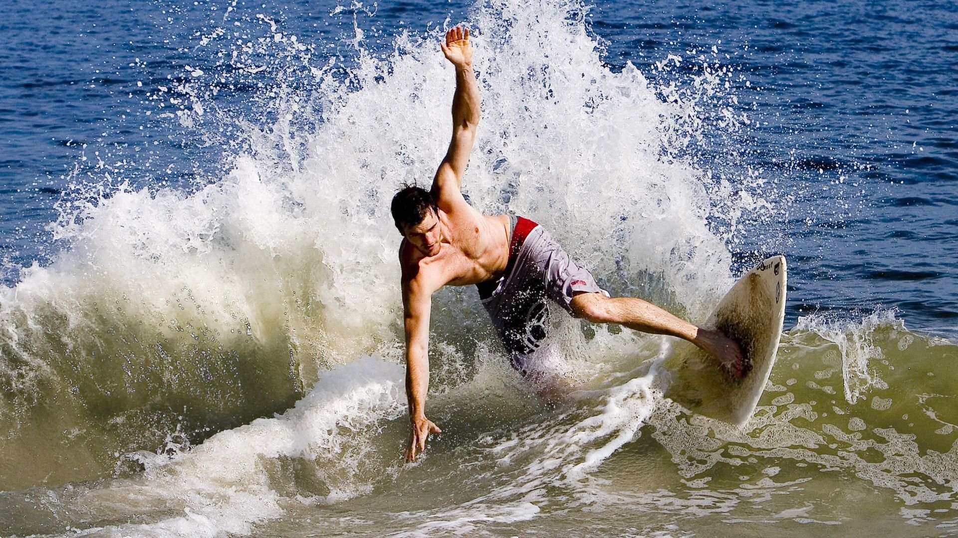 逆转与点燃，法比尼奥如何导演德国对塞维利亚的经典之战